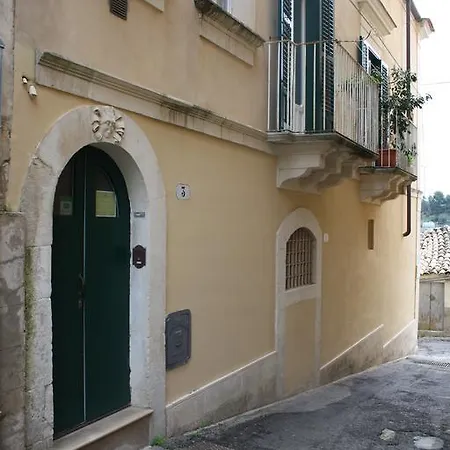 La Chiave Di Volta 3*